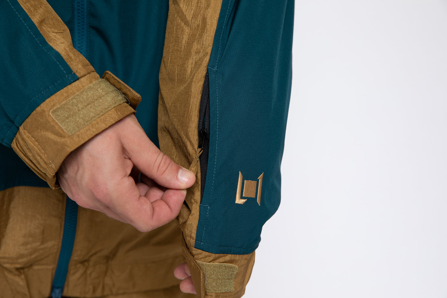 L1 VENTURA JACKET