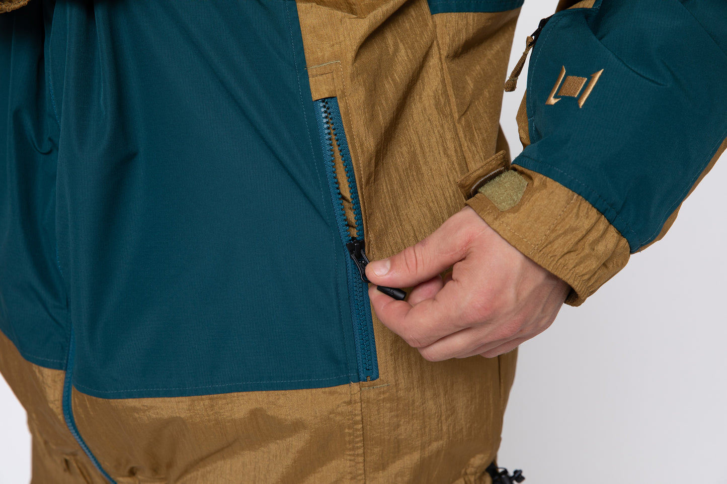 L1 VENTURA JACKET
